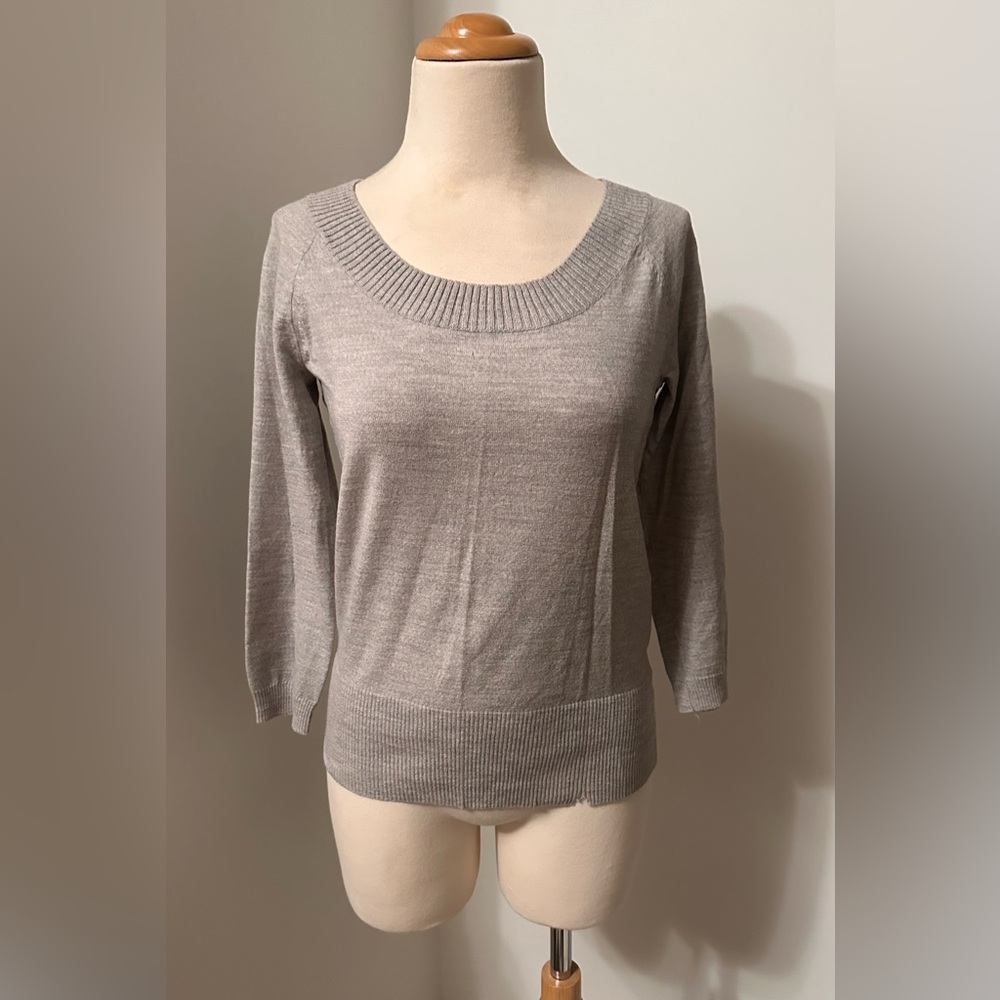 Banana Republic Light Gray Crew Neck Sweater